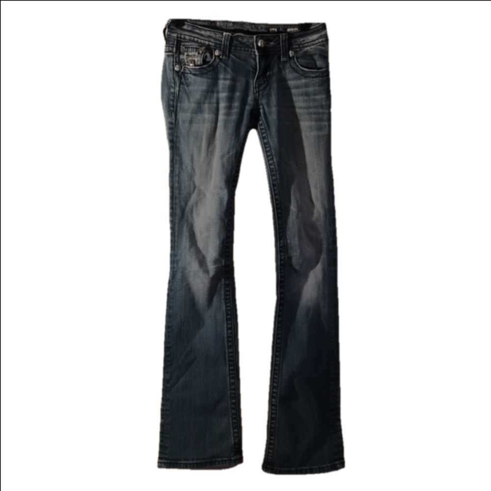 Miss Me size 25 jeans. Supercute for  school, Work, Casual Events.